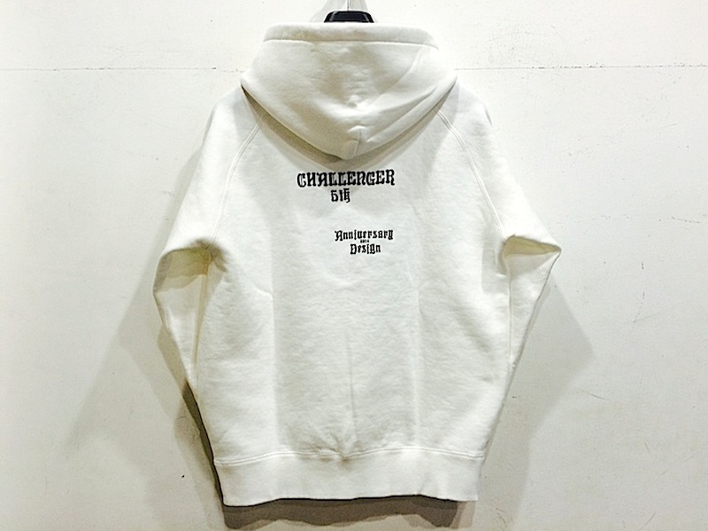 CHALLENGER
5TH ANNIVERSARY HOODED SWEAT